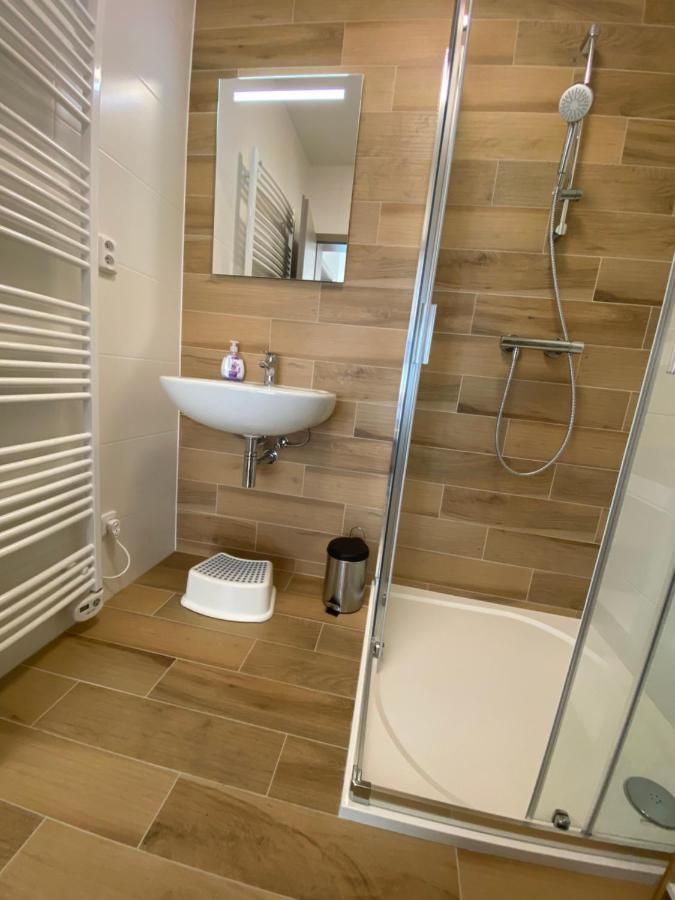 Apartment Enzian Лоучна-под-Клиновцем Экстерьер фото